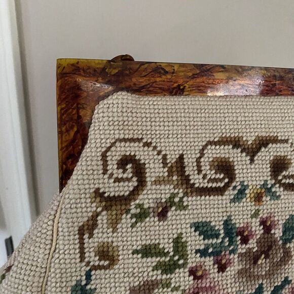 Vintage Handbag Needlepoint Floral Tortoise Handle Strap Mirror Comb Coin Purse - Picture 6 of 16